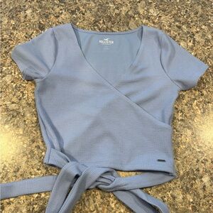 Hollister Women's Blue Wrap Top size S
